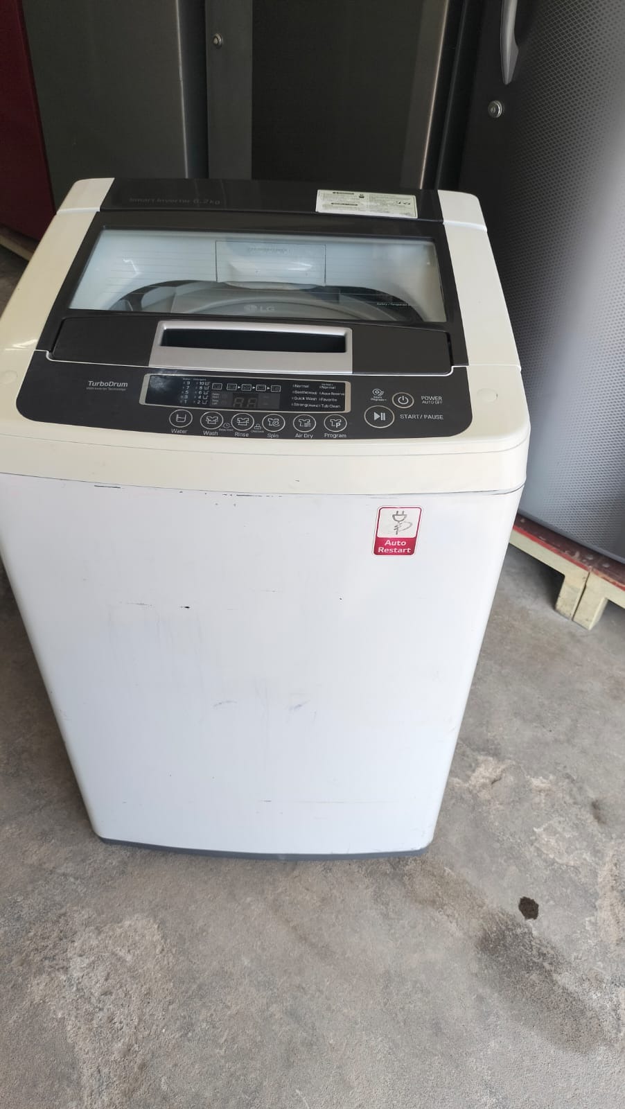 LG 6kg Fully Automatic Top Load Washing Machine - Image 4
