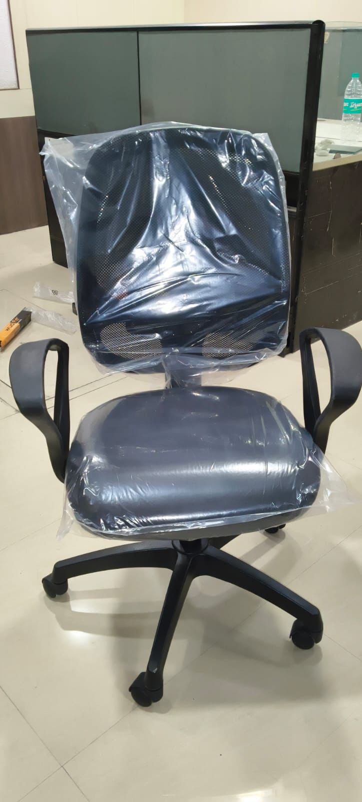 Featherlite Ergonomic Mesh Office Chair