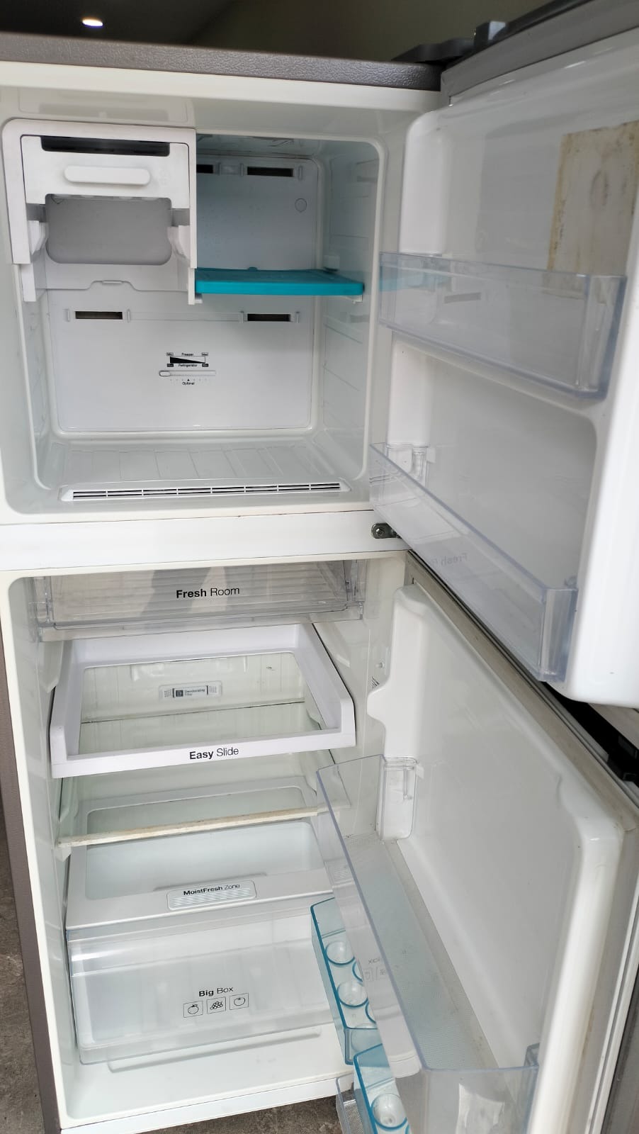 Samsung Frost-Free Double Door Refrigerator - Image 3
